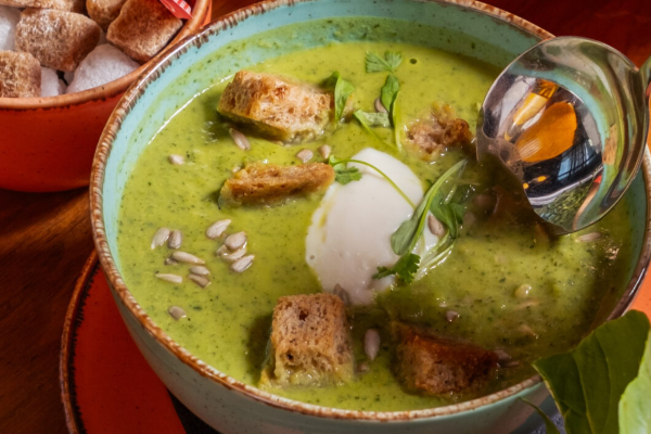 Business Lunch for £17.95 at The Refinery